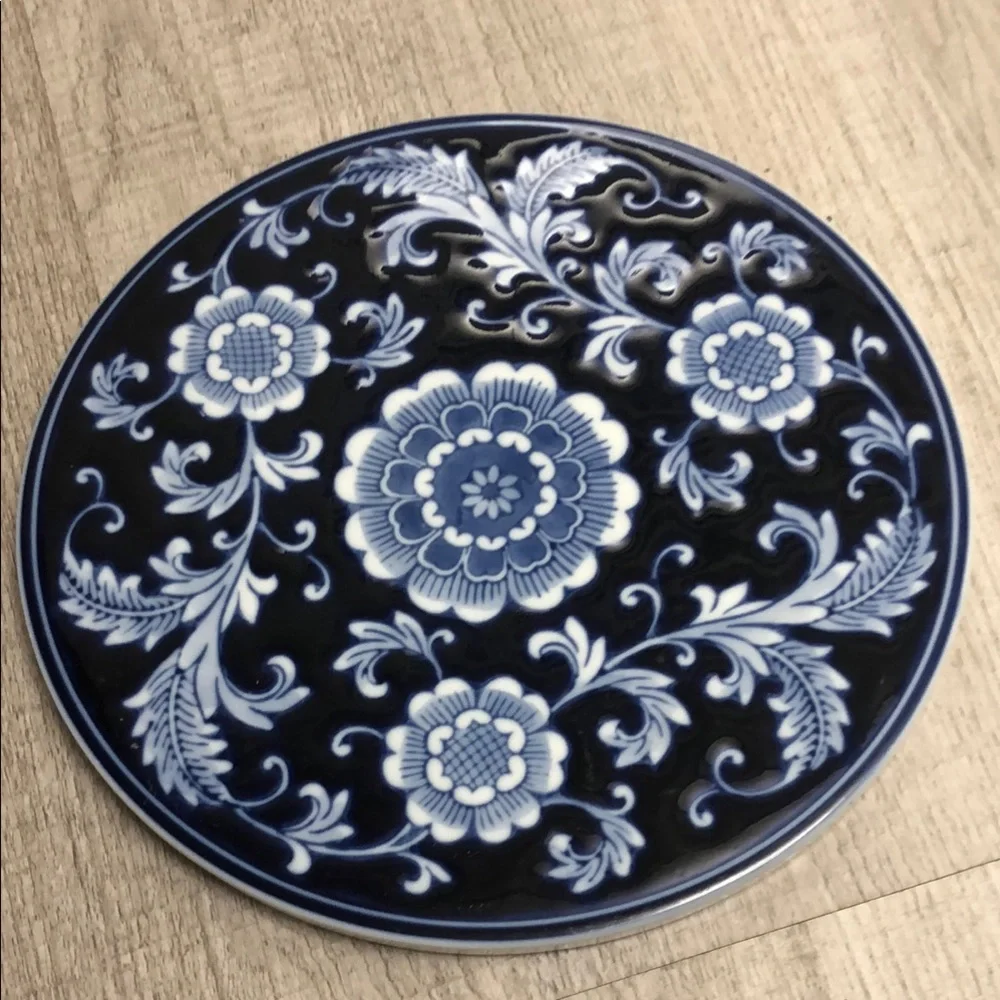 Pier 1 Imports Vintage Mandarin Trivet Blue and White floral 8 inch Porcelain 💙